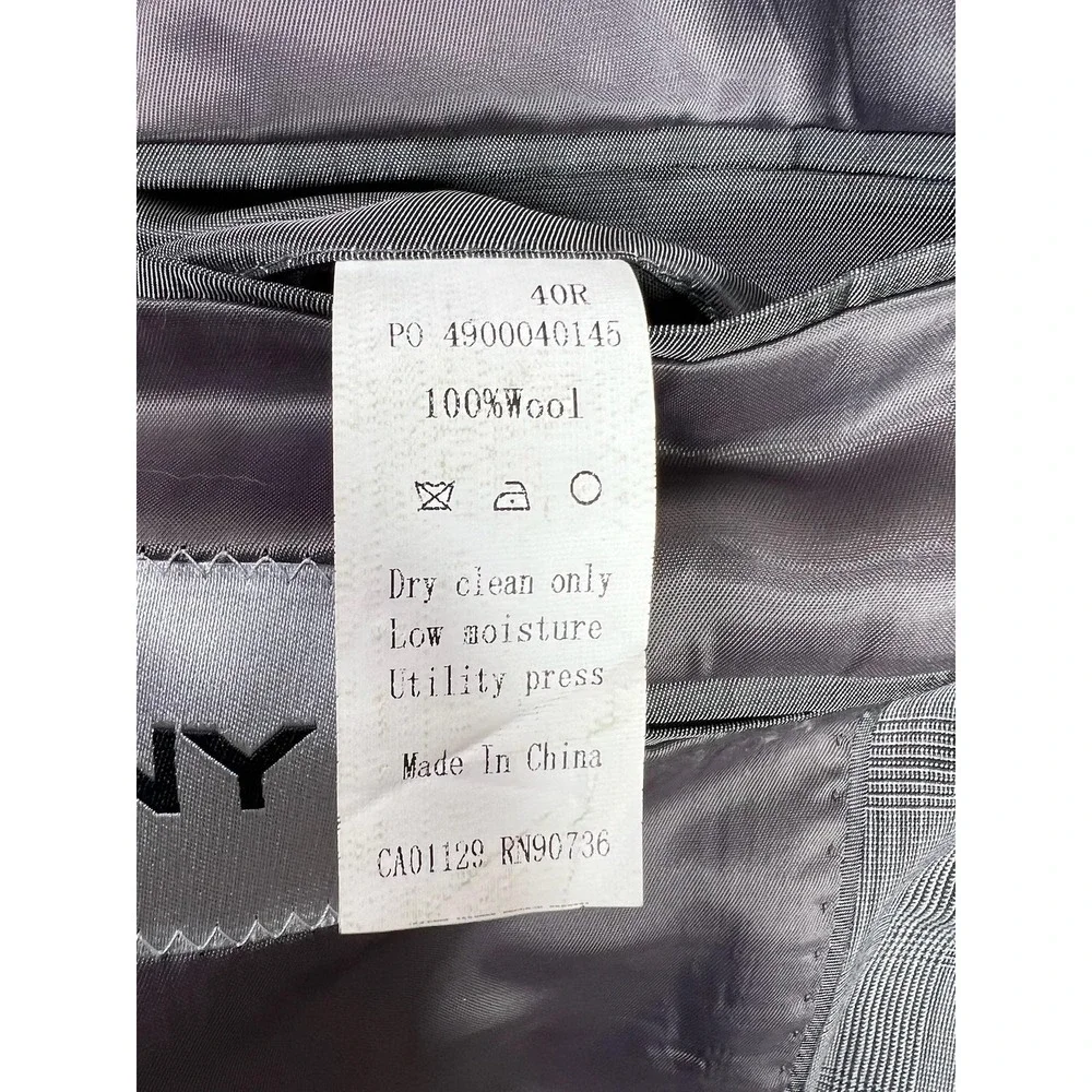 DKNY Blazer Mens 40R Gray Plaid 100% Wool Two‎ Button Suit Jacket Double Vent